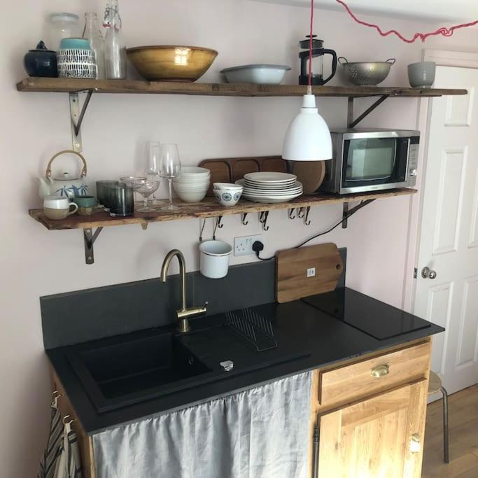 Beautiful, Well Positioned Flat In Clifton Wood Apartment Bristol Exterior photo